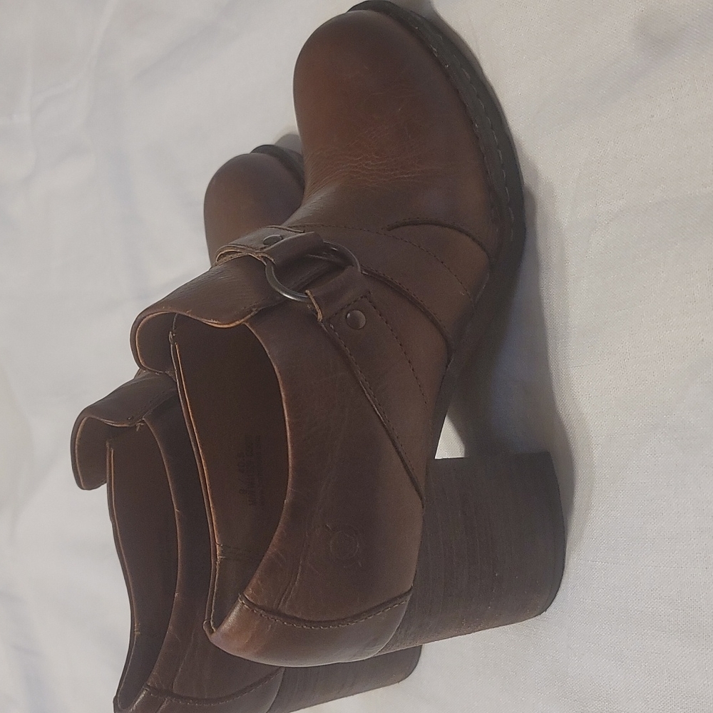 Born Clogs - Picture 5 of 7